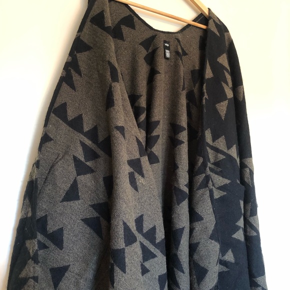 Indigo Long Shall/Shrug - Picture 4 of 6